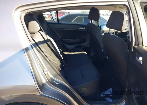 2017 Kia Sportage Lx z USA, uszkodzony, nr VIN KNDPM3AC1H7063401